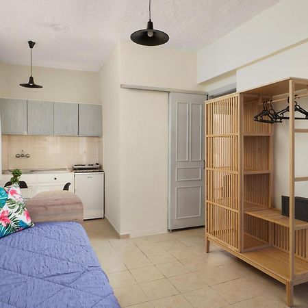 Divina Seaside Apartments By Estia กูเวส ภายนอก รูปภาพ
