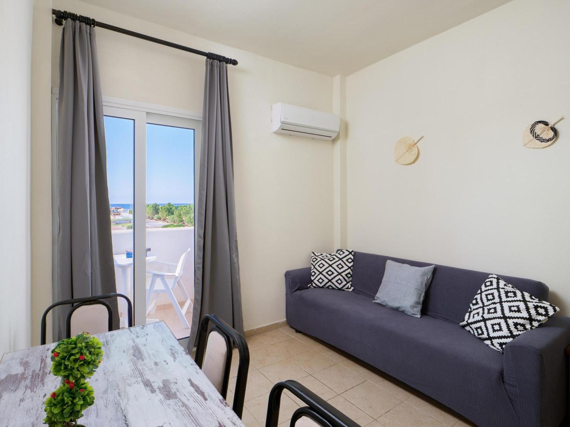 Divina Seaside Apartments By Estia กูเวส ภายนอก รูปภาพ
